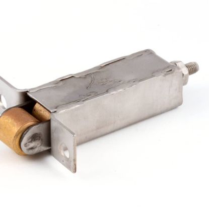 Picture of Duke Catch, Roller, Oven Door--so Specs Repla Part# 153801